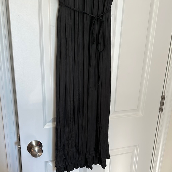 Nine West Pleated Black Sleeveless Dress - Picture 3 of 9